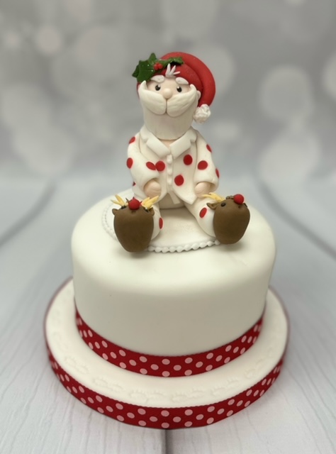 Easy Christmas Cake - Inspired by Mary Berry! - Supergolden Bakes