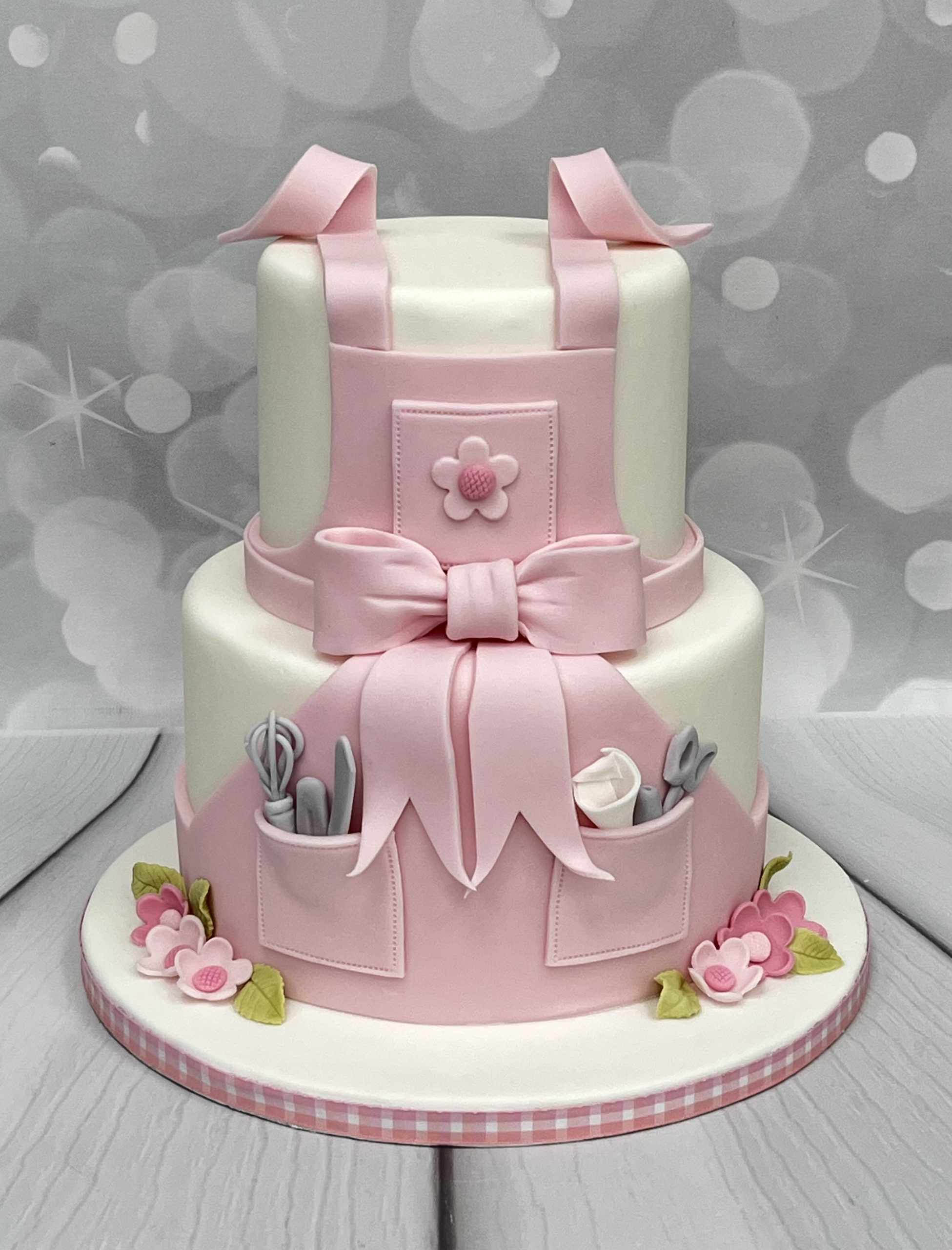 DISCOUNTED COURSE January Thursday Evening "Fun Apron style Cake"